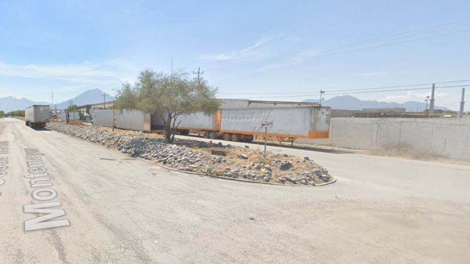 Calle Jesús Treviño Montemayor, colonia Bosques de los Nogales, Salinas Victoria.