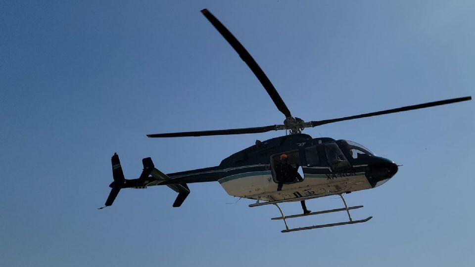 El operativo en el Cerro de las Mitras está siendo apoyado por drones y un helicóptero de Fuerza Civil.