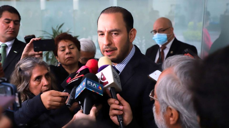 Marko Cortés cuestionó cuántos hornos clandestinos habrá en nuestro país.