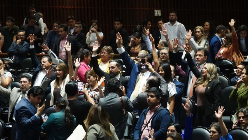 Envían al Senado la declaratoria de constitucionalidad de los cambios a los artículos 19 y 40 de la Carta Magna, propuestos por Sheinbaum.