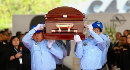 Realizan Guardia de Honor a policía caído en Monterrey y alcalde lanza advertencia