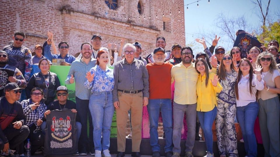 El secretario mencionó que hoy se dio inicio a la entrega de cheques a los restauranteros de la región.
