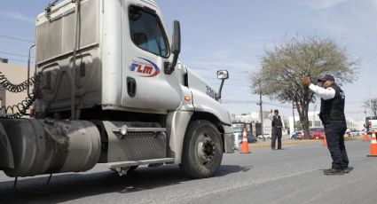 Realiza Escobedo operativo contra vehículos contaminantes