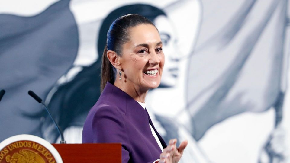 Claudia Sheinbaum convoca a asamblea masiva en el Zócalo CDMX.