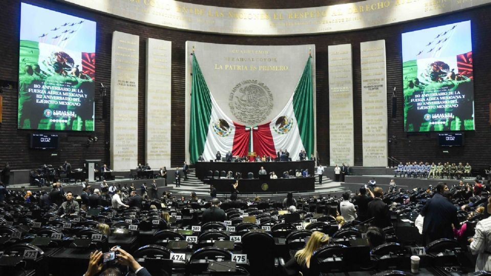 Que el Gobierno de México actúe de manera firme contra gobernantes y políticos ligados al narco, esa es una de las causas centrales de los aranceles de EU, alertan diputados federales de la oposición.
