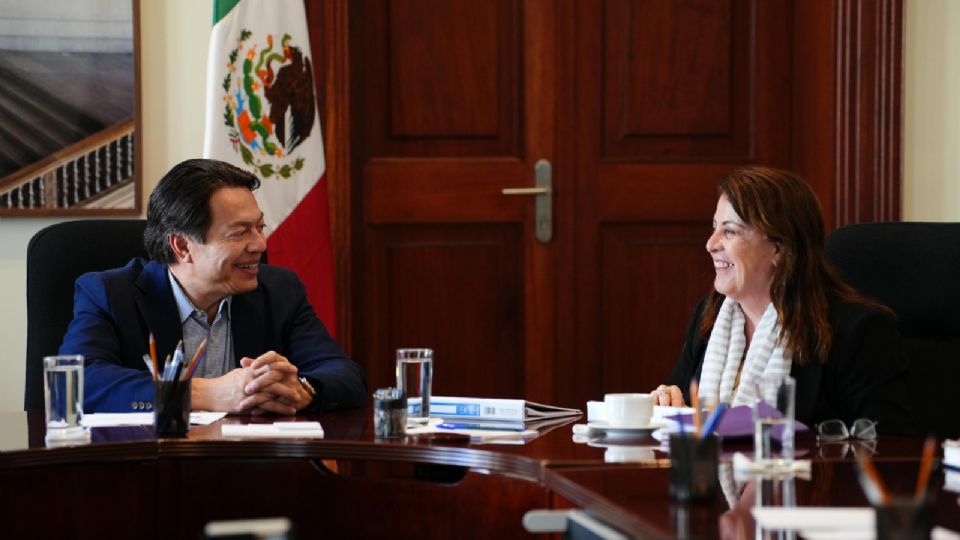 Mario Delgado, titular de la SEP, se reunió con la gobernadora de Morelos, Margarita González y tres mandatarios estatales más.