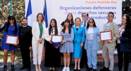 Encabeza embajadora de Francia entrega de premio a organizaciones defensoras de derechos sexuales