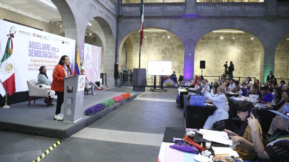 Se llevó a cabo la 2a edición del foro 'Aquelarre por la Democracia'.
