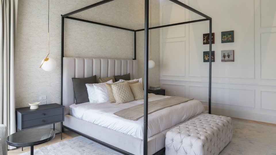 La experiencia de la persona con el interiorismo sensorial, tiene que ver con el impacto que genera el espacio en sus cinco sentidos: vista, gusto, olfato, audición y tacto. 