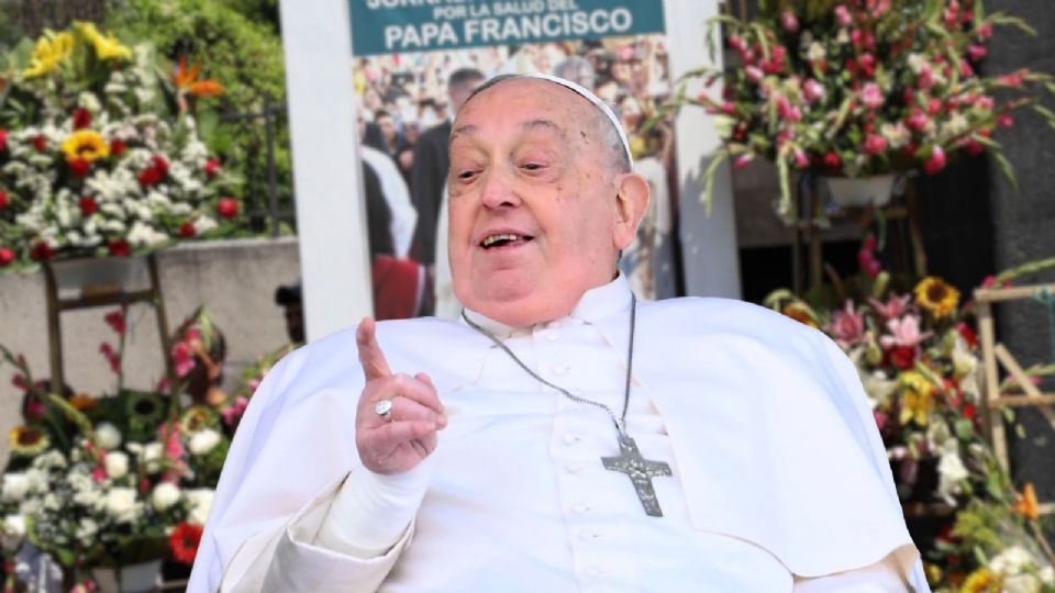 El papa Francisco recibió a los reyes Carlos y Camila.