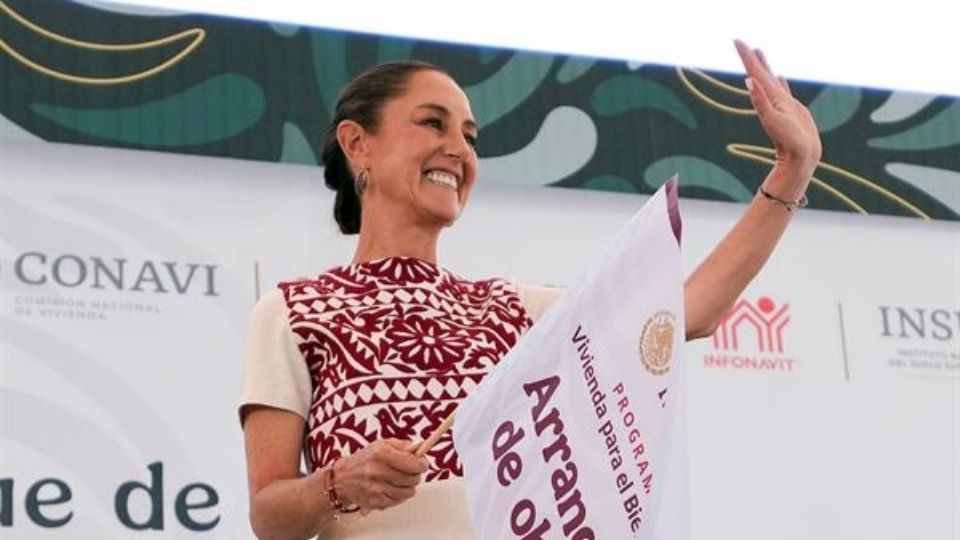 La presidenta Claudia Sheinbaum durante un evento de entrega de viviendas en Aguascalientes.