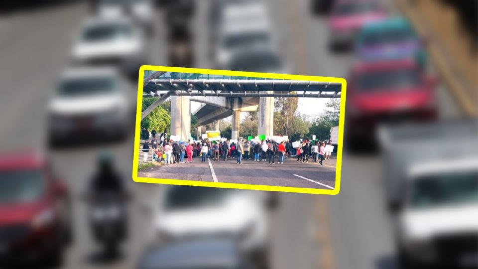 Vecinos de Coajomulco exigen ayuda en la México-Cuernavaca mientras el fuego consume bosques en 'Las Palomas'.