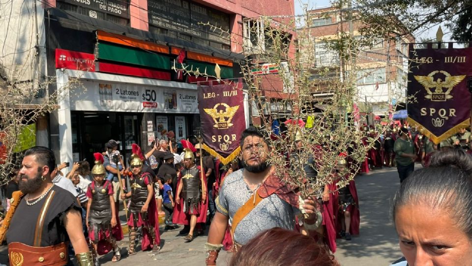 Se realiza la 182 representación de la Pasión de Cristo en Iztapalapa.