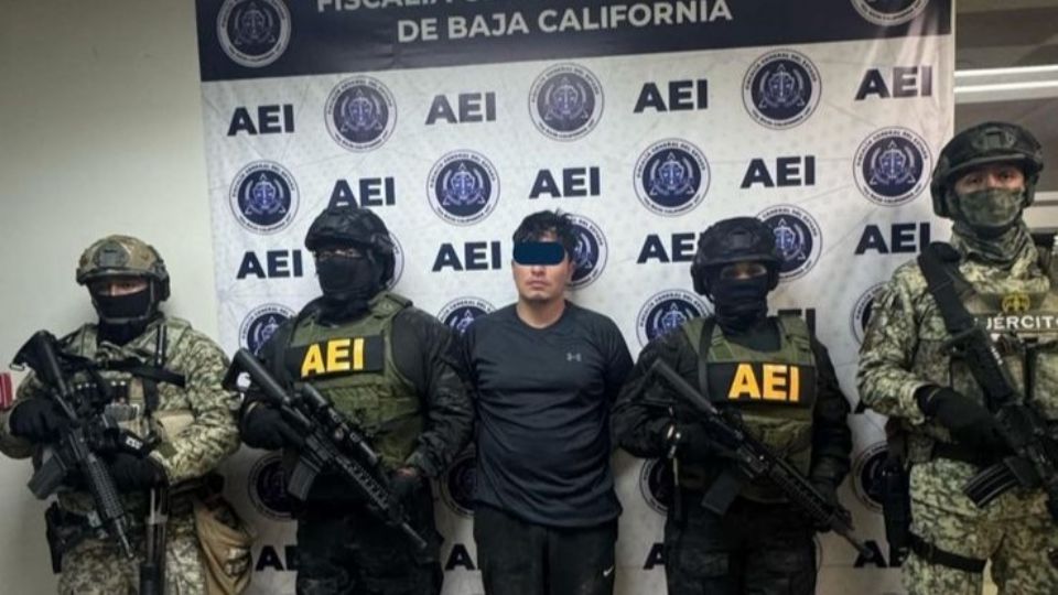 Este individuo es investigado por su presunta participación en hechos relacionados con el delito de homicidio, tanto en la ciudad de Tijuana como en los Estados Unidos.