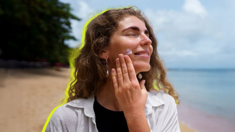 Esta Semana Santa, no olvides llevar tu bloqueador, sombrero y ropa adecuada para disfrutar del sol sin poner en riesgo tu salud.