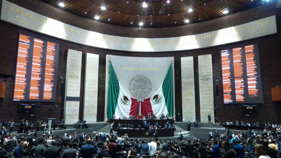 Reformas que reducirán y agilizarán trámites gubernamentales y cerrarán la puerta a la corrupción, podrían ser aprobadas antes de que finalice el periodo ordinario, anticipa Monreal.
