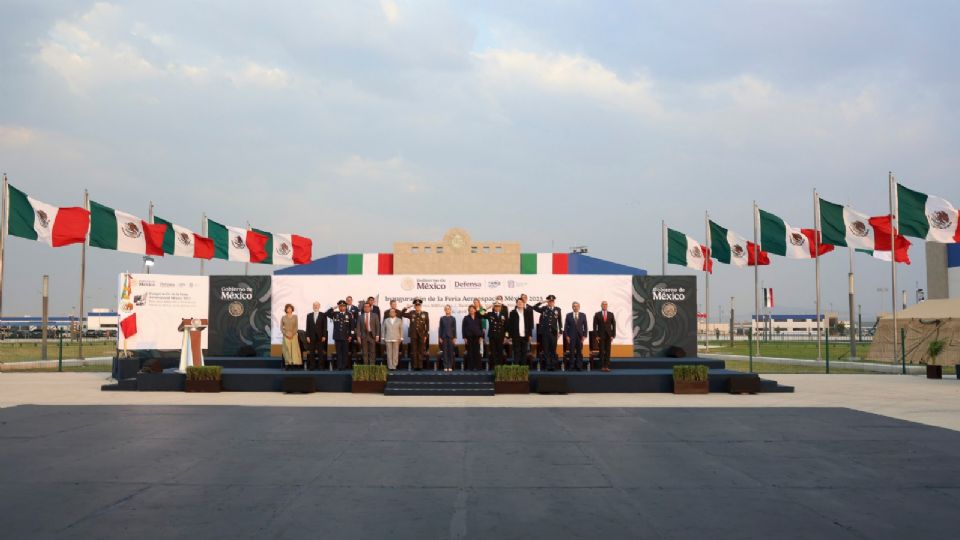 La mandataria federal que el desarrollo del sector aeroespacial ha permitido atraer inversiones al país.