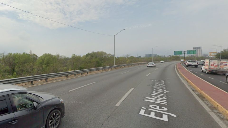 Zona del Río Santa Catarina, a la altura del Parque Fiesta Aventuras, donde fue hallado el cuerpo en descomposición.