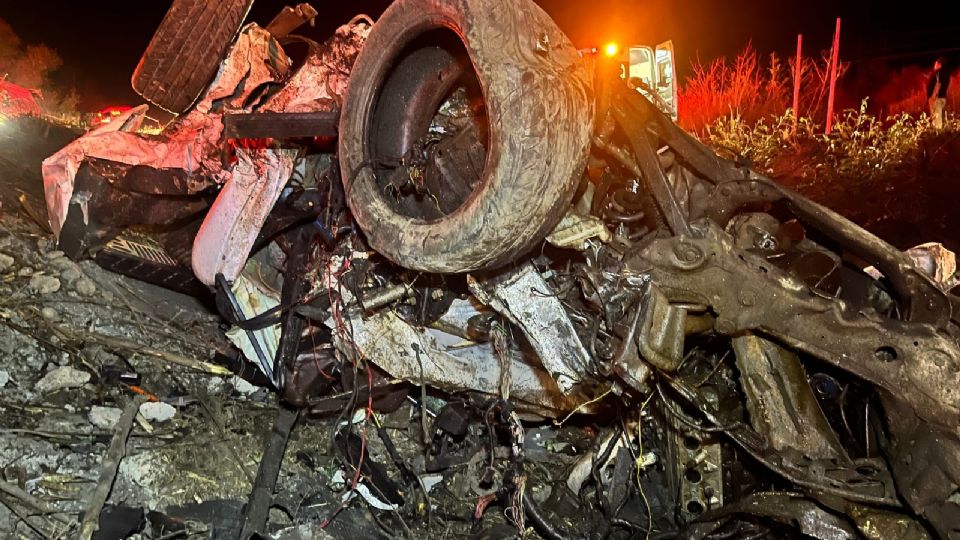 Un accidente en la Carretera Nacional en Montemorelos dejó un saldo de un fallecido y 10 heridos; cuerpos de rescate y Guardia Nacional realizaron labores en el sitio.