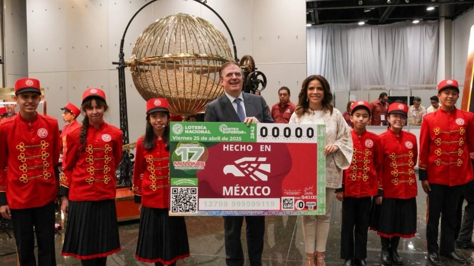 Secretaría de Economía y Lotería Nacional celebraron el Sorteo Superior No. 2842.
