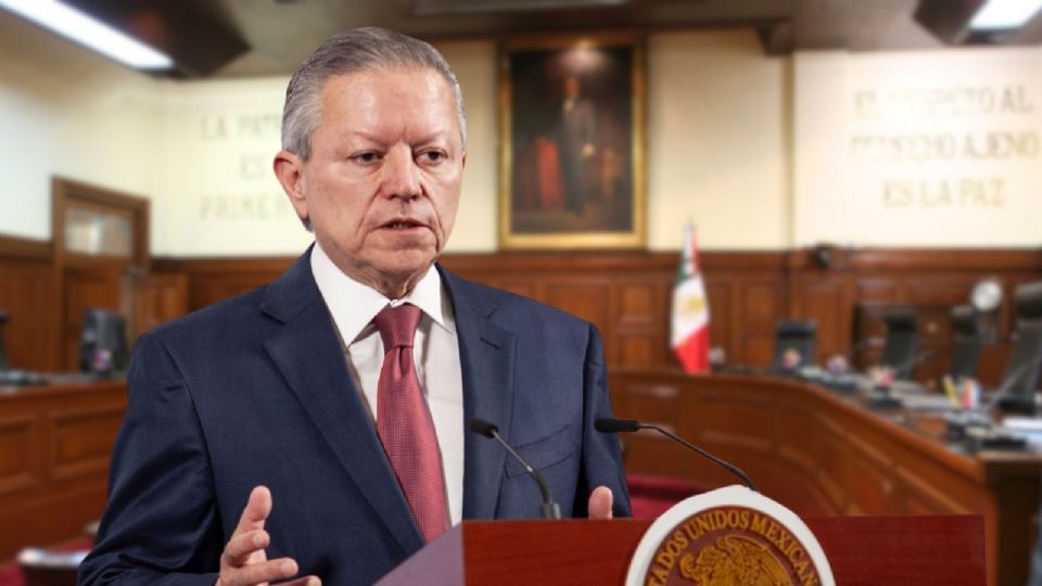 Mario Maldonado explicó que el libro va contra Zaldívar.