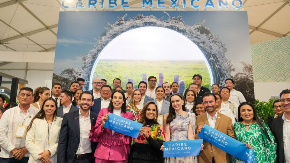 La gobernadora de Quintana Roo cortó el listón del stand de Playa del Carmen.