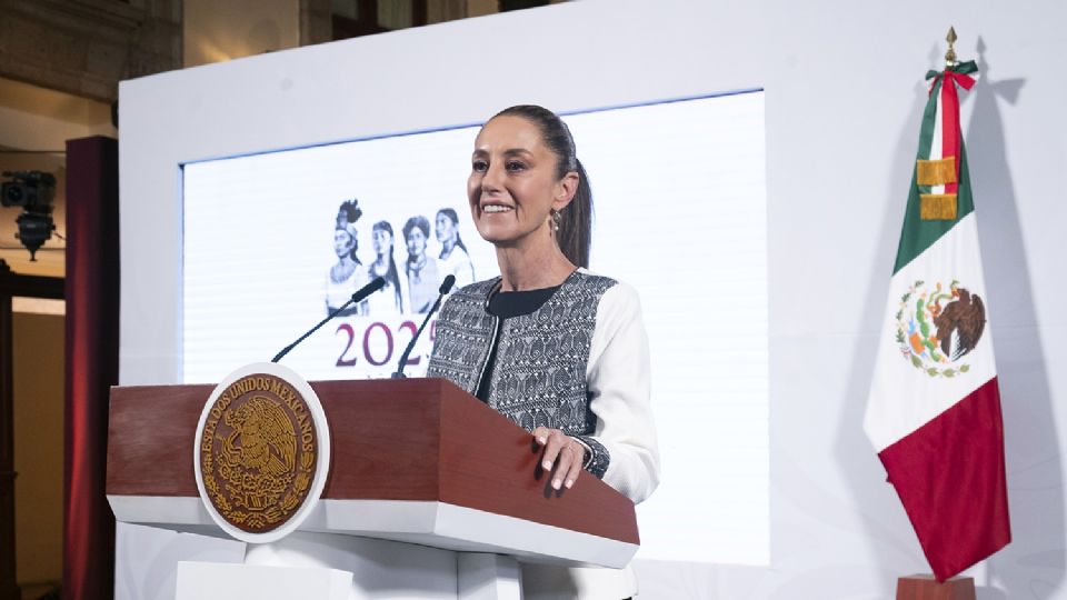 Claudia Sheinbaum presentó la mañanera del pueblo.