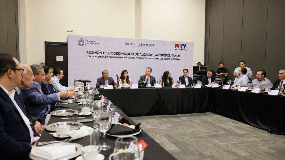 Autoridades municipales y representantes del Gobierno Federal se reunieron en Monterrey para coordinar esfuerzos en la transformación digital de los municipios.
