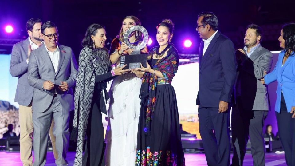 La gobernadora expresó su agradecimiento hacia todos los que han ayudado a Acapulco.