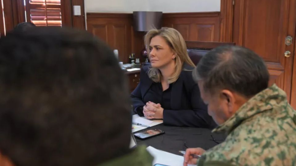 La gobernadora Maru Campos pidió reforzar las acciones de prevención en los espacios públicos.