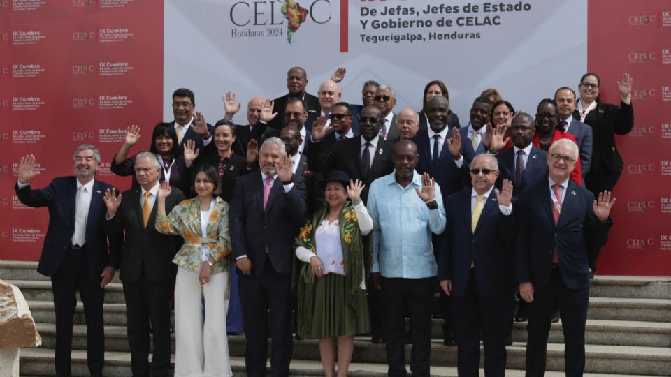 El canciller Juan Ramón de la Fuente aseguró que son tiempos para tomar decisiones y actuar.