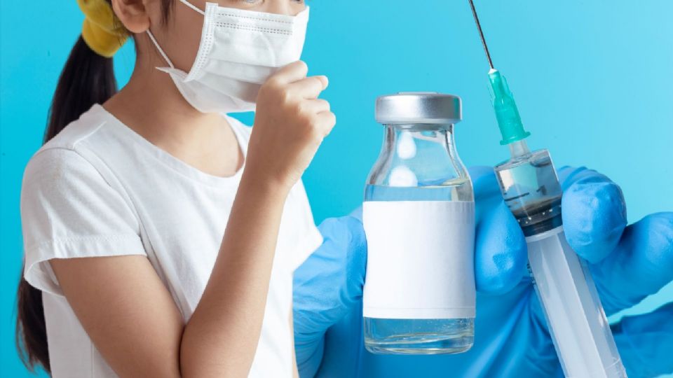 La vigilancia médica y la vacunación oportuna son esenciales para frenar el avance de la tos ferina.