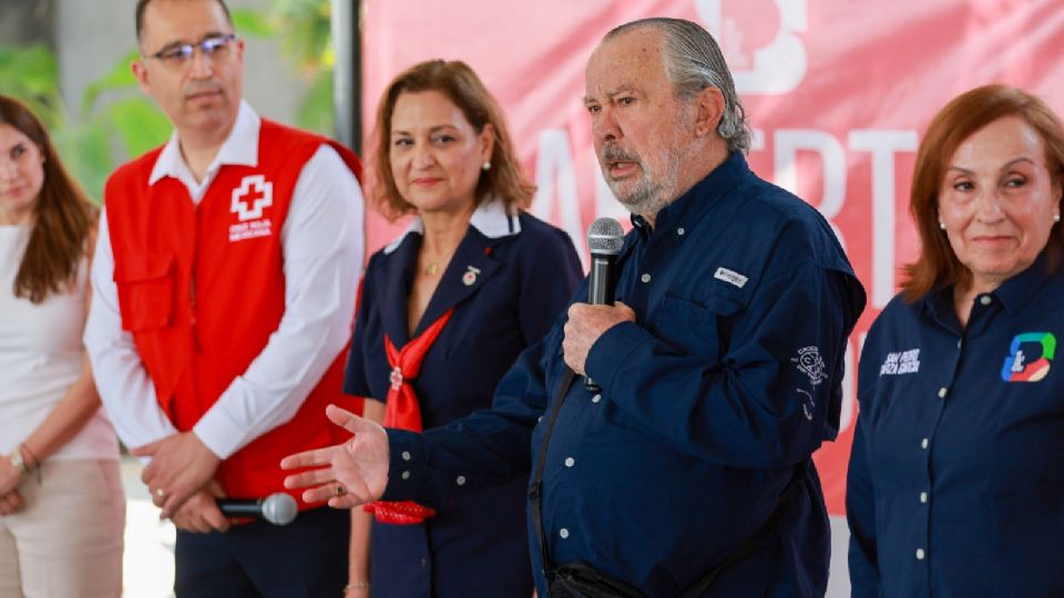 Autoridades de San Pedro y Cruz Roja anuncian la ampliación de servicios médicos 24/7 en el Casco Urbano.