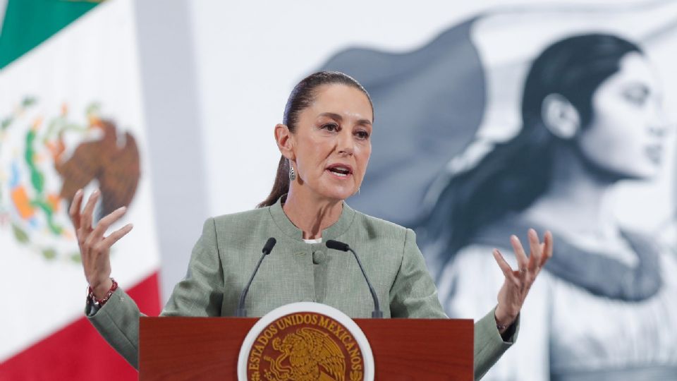 La presidenta de México, Claudia Sheinbaum, habla en una rueda de prensa este miércoles, en el Palacio Nacional en Ciudad de México.