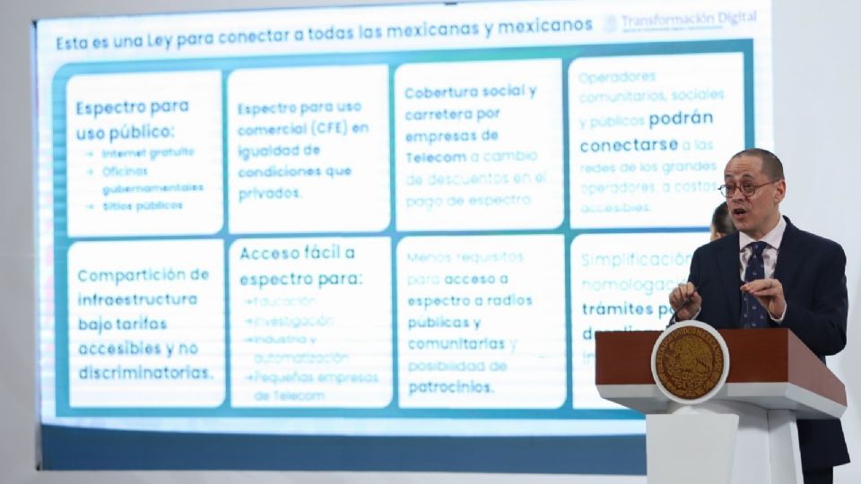 José Merino, titular de la Agencia de Transformación Digital y Telecomunicaciones, asistió a la conferencia matutina.