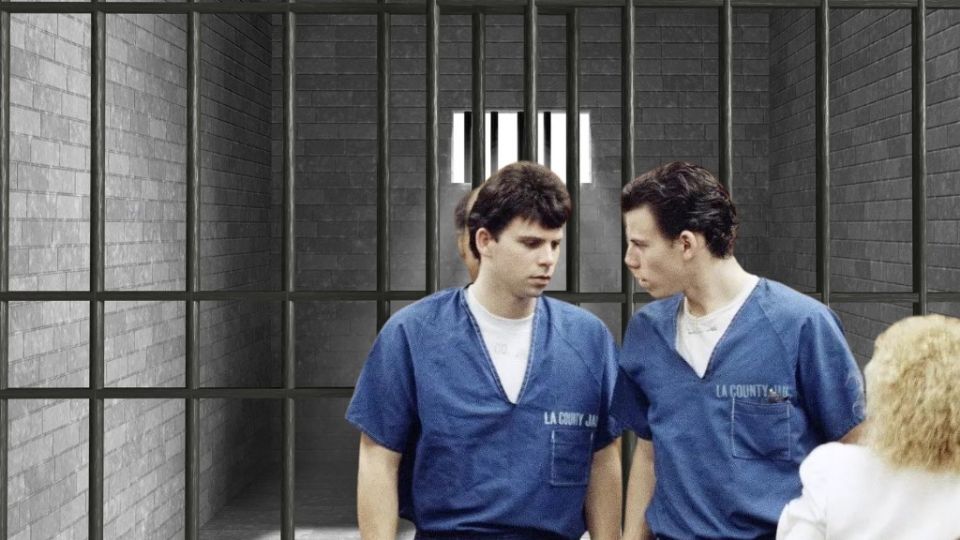 En 1989, Lyle y Erik Menéndez, asesinaron a sus padres a tiros en su casa de Beverly Hills.