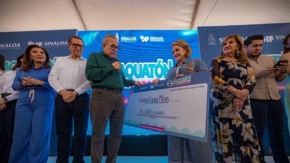 DIF Sinaloa realizará el reparto del agua acopiada en aproximadamente 400 comunidades rurales, en beneficio de 80 mil habitantes.