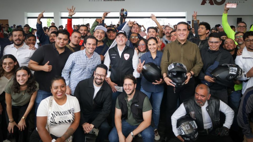 El Alcalde Javier López Casarín encabezó una rodada de Santa Fe a la sede de la Alcaldía.