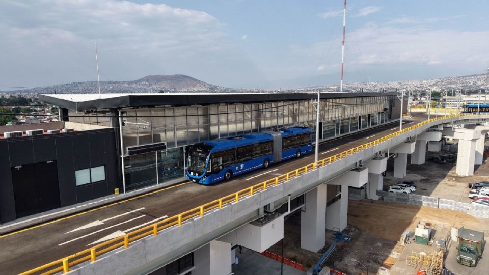 La dependencia federal señaló que la primera unidad comenzó a dar servicio de las 05.00 horas de este día.