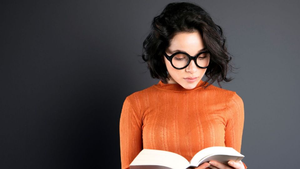 Paco Ignacio Taibo II informó que trabajan en estrategias para provocar a los adolescentes para que se acerquen a los libros.