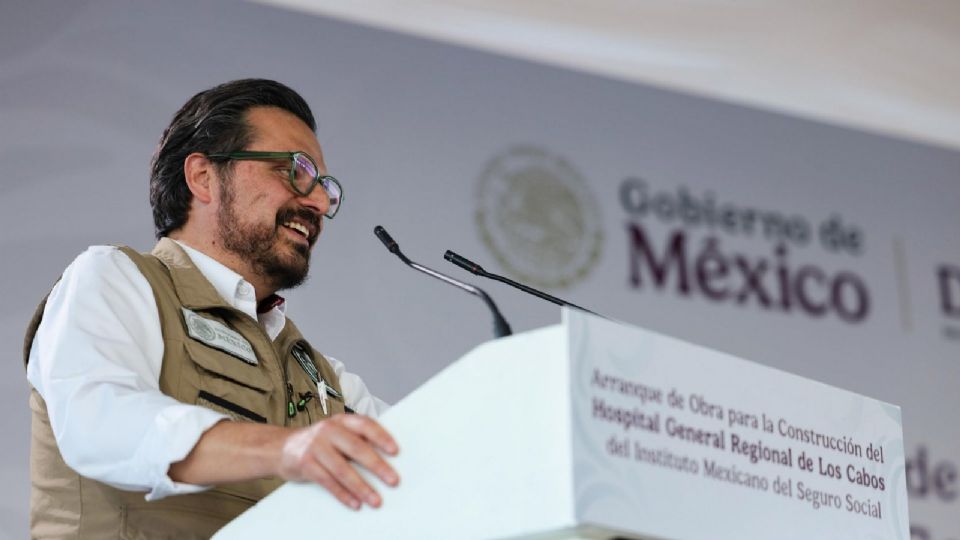 Robledo detalló que un equipo de especialistas del IMSS llevó a cabo el trasplante en una cirugía que duró más de cuatro horas.
