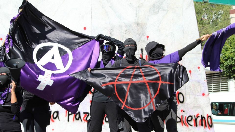 Extraoficialmente se supo que reclamaron la detención de una persona de su colectivo.