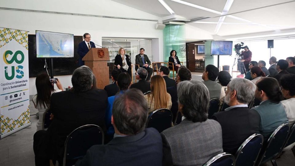 La cumbre fue convocada por rectores de la UNAM y el Tec de Monterrey.