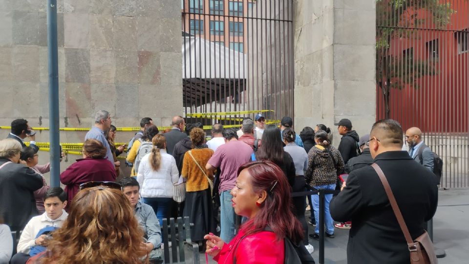Trabajadores de TSJ cierran edificio de juzgados y salas en materia familiar.