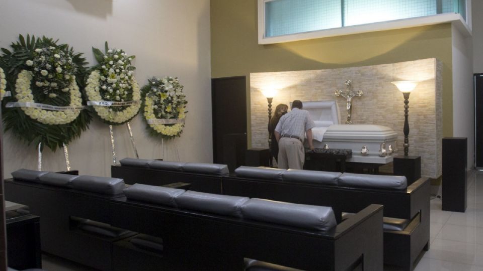 Reforma a la Ley del IVA para establecer que no pagarán ese impuesto los servicios funerarios, cuando éstos no pasen de una UMA anual.