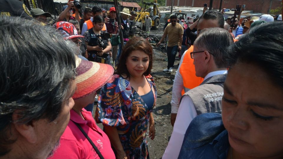 La jefa de Gobierno reconoció su estatus de vulnerabilidad y los casi 40 años que han vivido en circunstancias precarias.