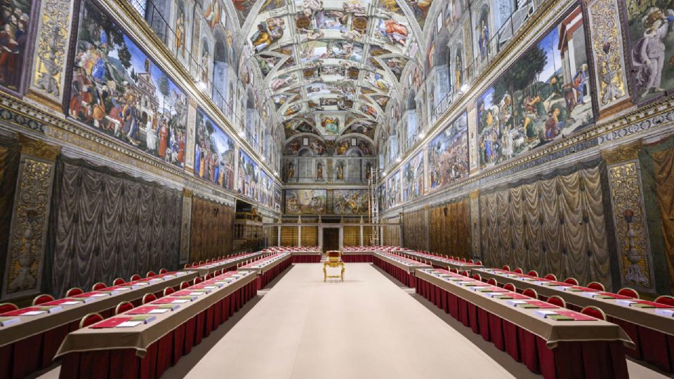 Los 133 cardenales que elegirán al nuevo papa se encerrarán desde mañana en la Capilla Sixtina.