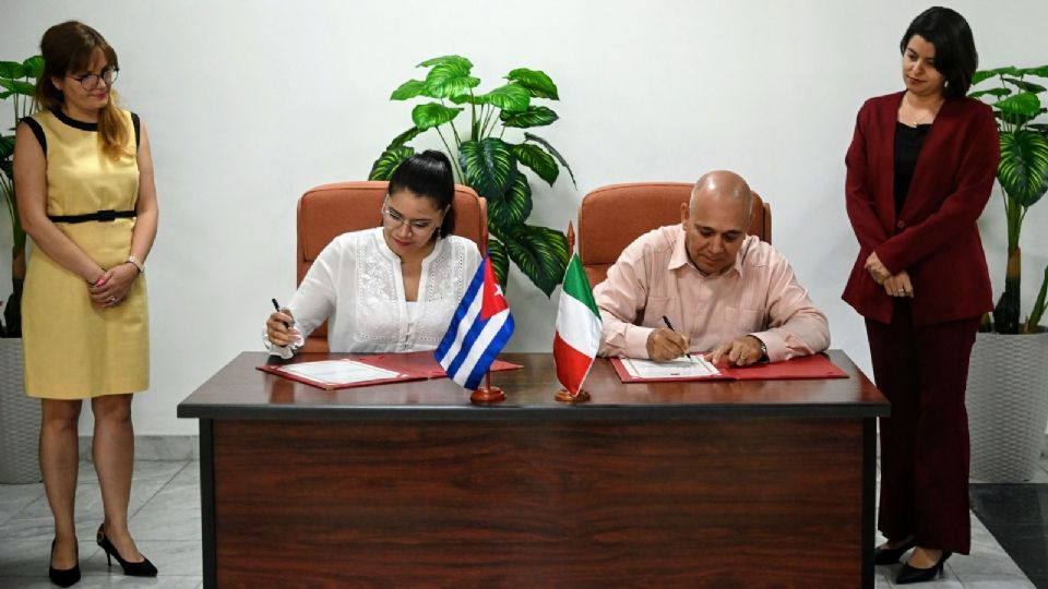 Humanismo mexicano vs. autoritarismo cubano.