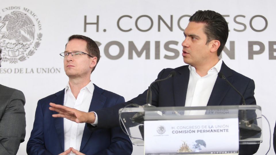 Los panistas advirtieron que la iniciativa atenta contra la libertad de expresión.