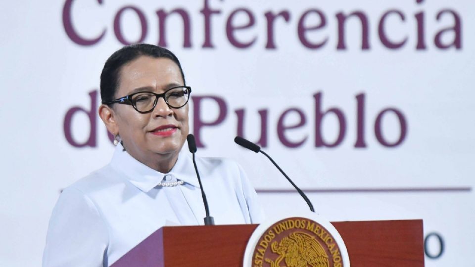 Refirió que a más de nueve mil 300 personas se les entregó una 'Tarjeta Bienestar Paisano'.